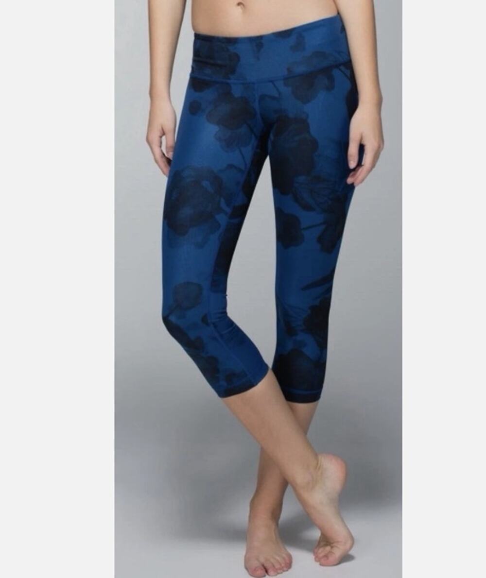 Lululemon Wunder Under Sz 4 Leggings Inky Floral Black Blue Cropped